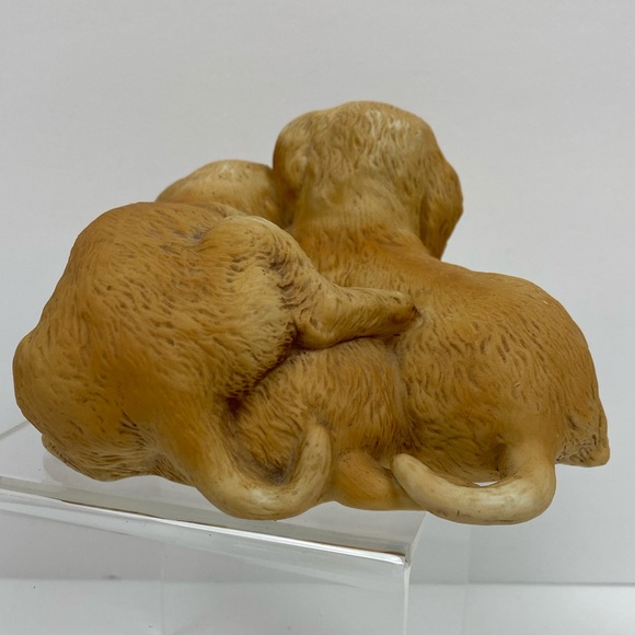 Homco Masterpiece Porcelain Labrador Retrievers - Picture 4 of 8